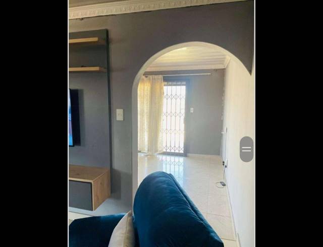 3 BEDROOM HOUSE FOR SALE IN LAKESIDE